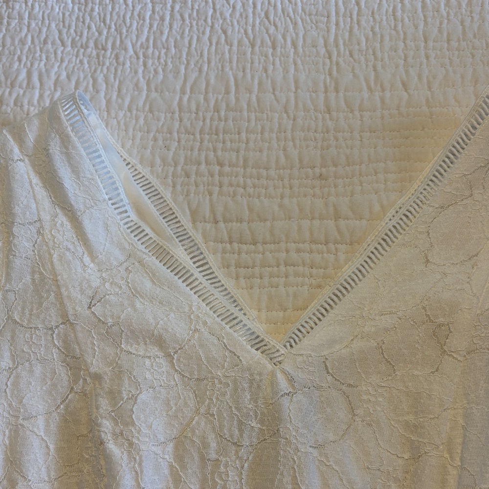 White House Black Market White Lace Tank Top - Picture 4 of 4
